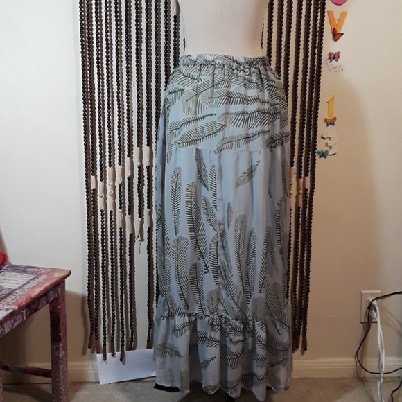 Beautiful "sugar Lips" Skirt - Picture 1 of 4